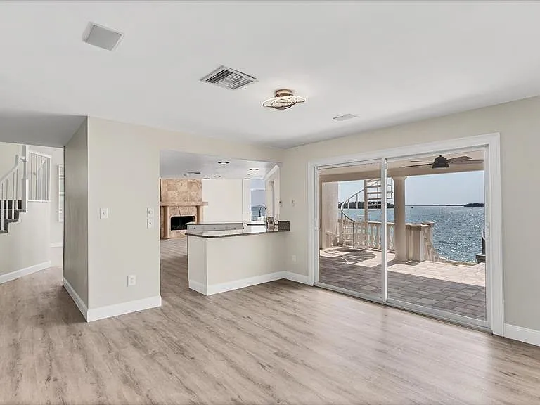 120 Sands Point Dr — Photo 14
