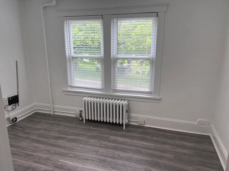 215 Lexington Ave #2A — Photo 9