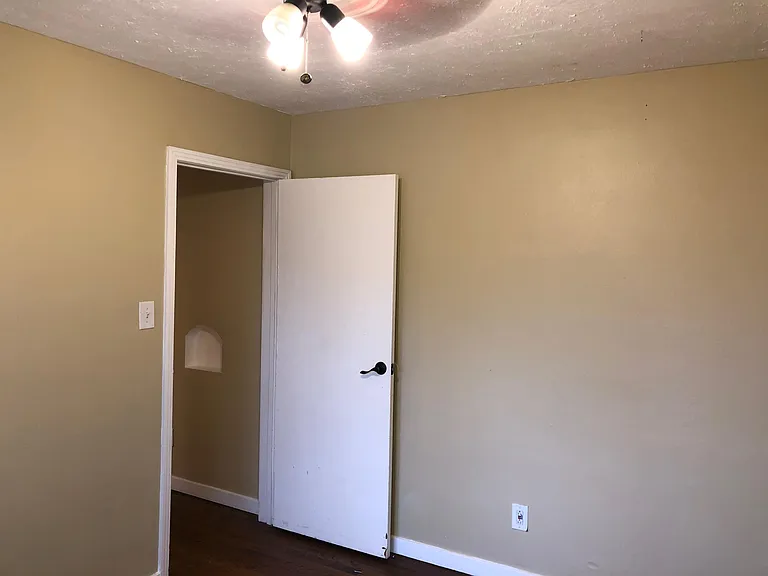 416 W Wenger Rd — Photo 19