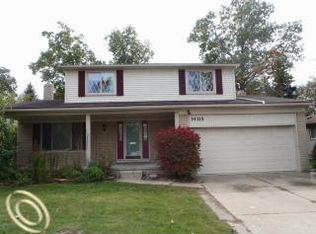 14315 Tall Oaks Dr, Riverview, MI 48193