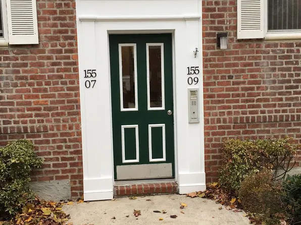 89-33 Shore Pkwy #2, Howard Beach, NY 11414