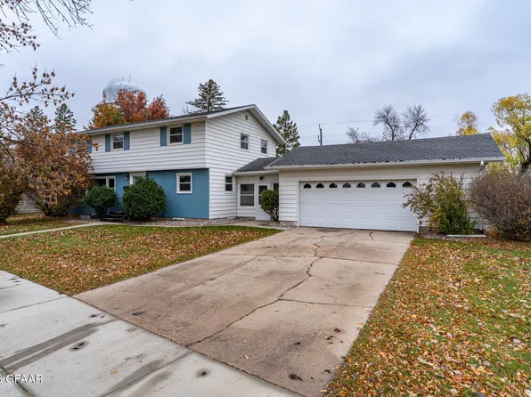 1800 Radisson Rd, Crookston, MN 56716