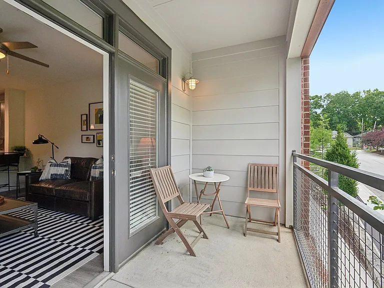 The Kirkwood Apartments at Edgewood — Photo 7