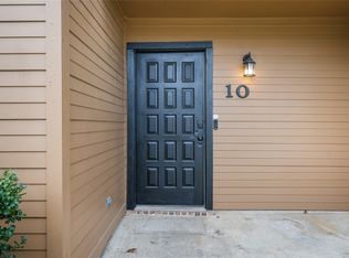 10 Gittiban Pl, Pantego, TX 76013