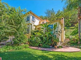 2270 N Benedict Canyon Dr, Beverly Hills, CA 90210