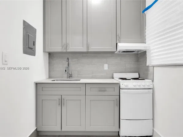 13390 NE 6th Ave #6, Miami, FL 33161