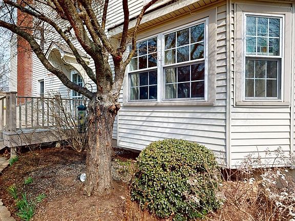 4th image of 2036 Reed St