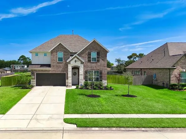 11802 Autumn Leaf Dr, Mont Belvieu, TX 77535