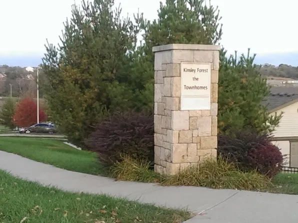 5427 N Hickory St, Kansas City, MO 64118