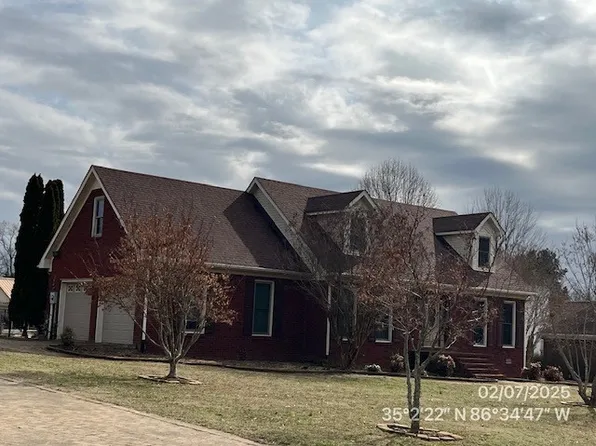 2006 Sweetgum Dr, Fayetteville, TN 37334