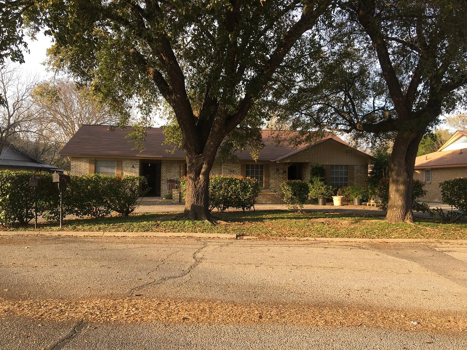 2 bed, 1121 sqft, $1,300 — Photo 1