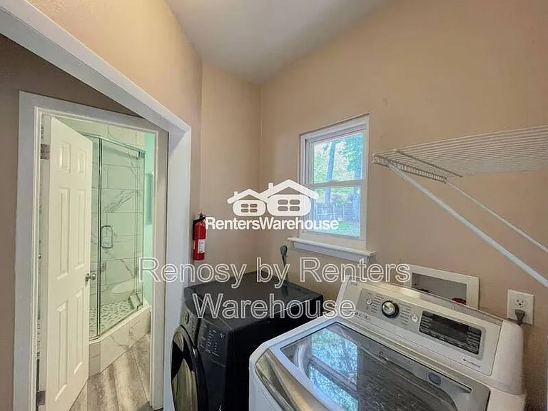 5736 Avalon Woods Dr — Photo 13