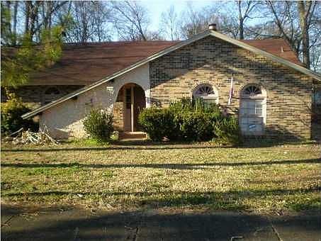 1st image of 426 Bowling Green Dr