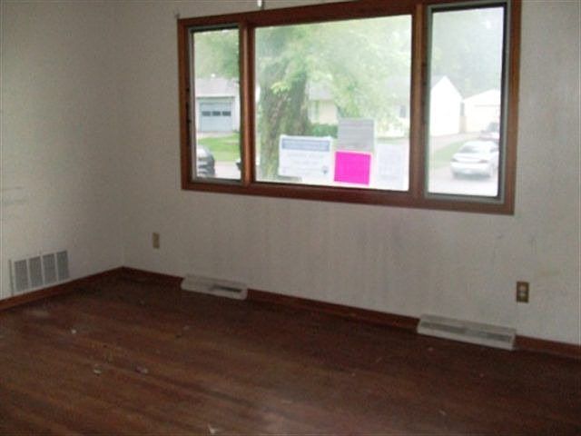 2nd image of 2900 SW Medford Ave