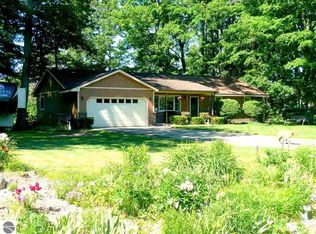3855 Havenhill Ln, Williamsburg, MI 49690