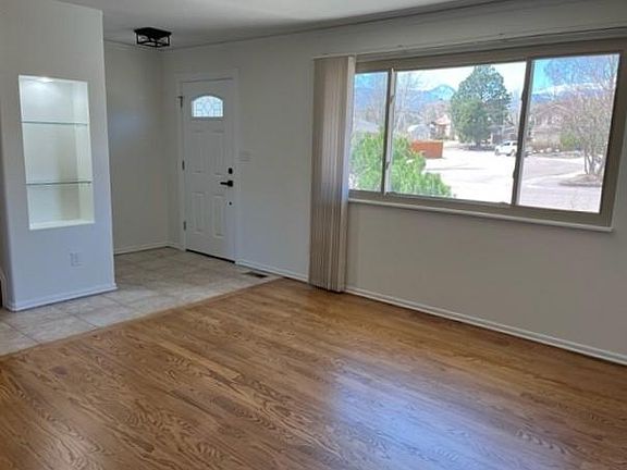 3rd image of 5303 Meadowgreen Dr