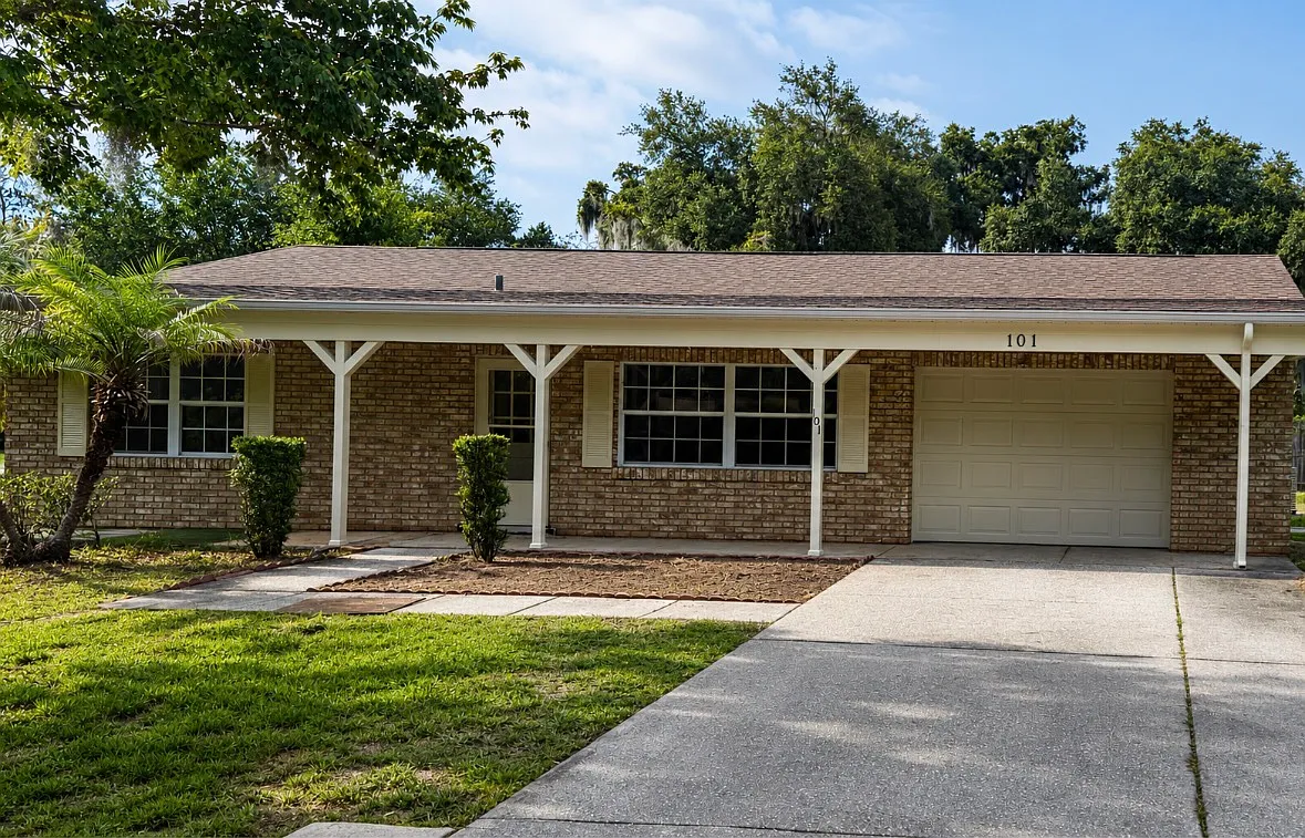 2 bed, 1282 sqft, $1,700 — Photo 2