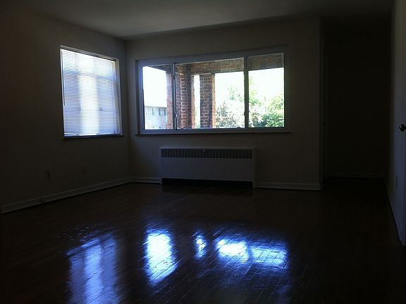 3rd image of 2910 Queen City Ave APT 1