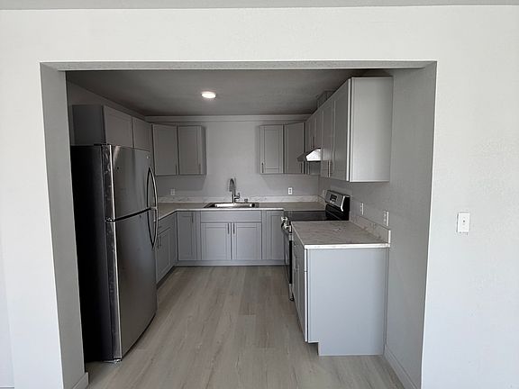 3rd image of 206 7th St #1-2-3
