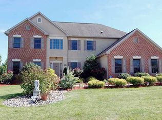 668 Foxtail Dr, York, PA 17404