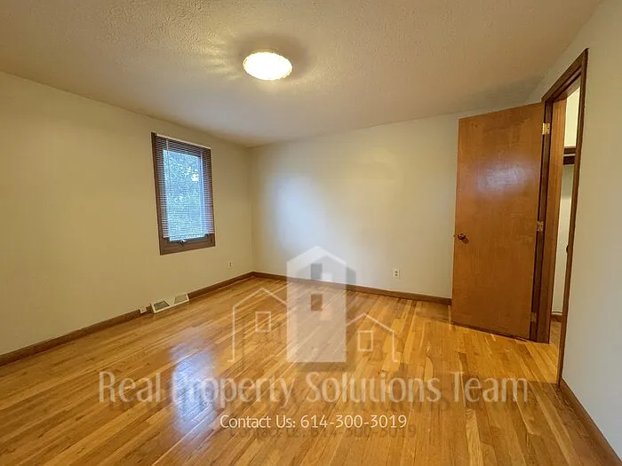5880 Saranac Dr — Photo 17
