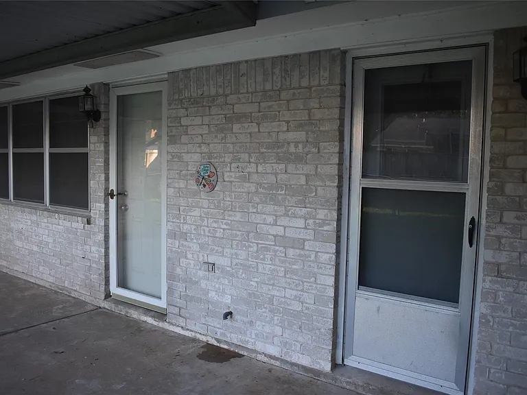 3110 Springhill Dr — Photo 45