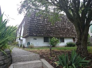 724 N 75th St, Seattle, WA 98103