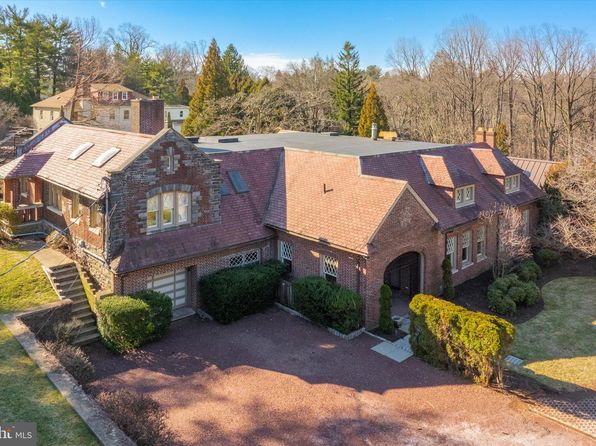 298 Tower Ln, Penn Valley, PA 19072