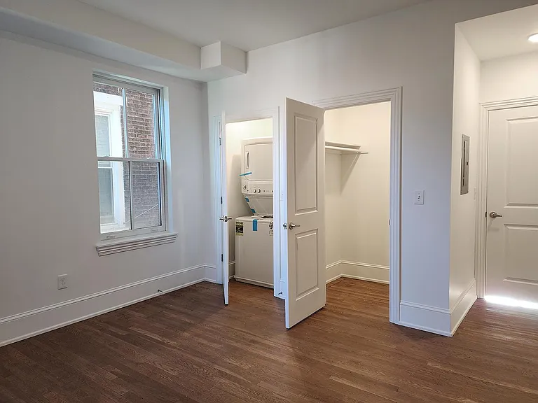 228 E Hanover St #4 — Photo 6