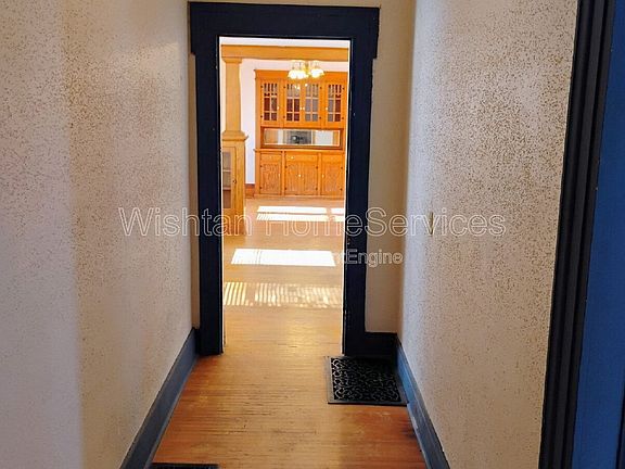 3rd image of 1086 N Cedar St #1