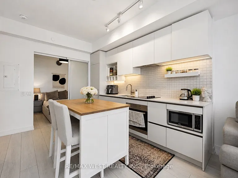 898 Portage Pkwy #4607 — Photo 4