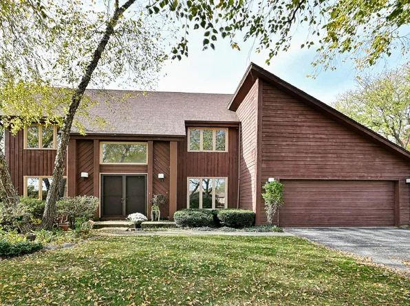 844 S Carriageway Ln, Palatine, IL 60067