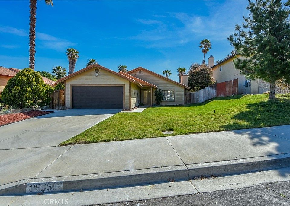 1st image of 25936 Joanne Dr