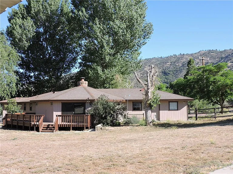 26931 Columbia Way — Photo 12