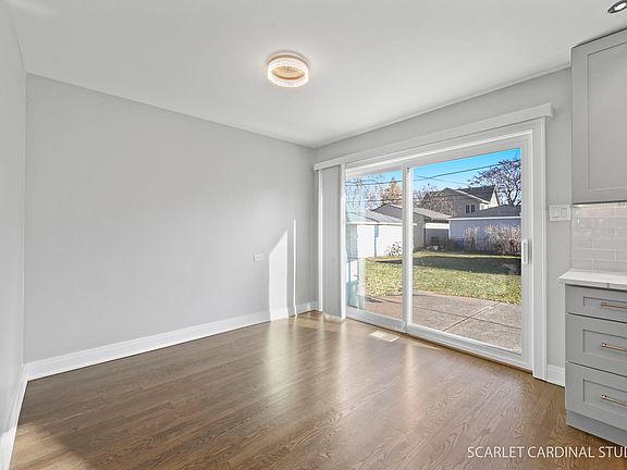 3rd image of 609 S 6th Ave