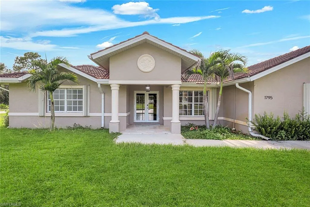 3 bed, 2.0 bath, 1897 sqft, $3,500 — Photo 3