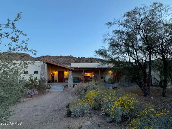 2755 E WINSTON Drive, Phoenix, AZ 85042