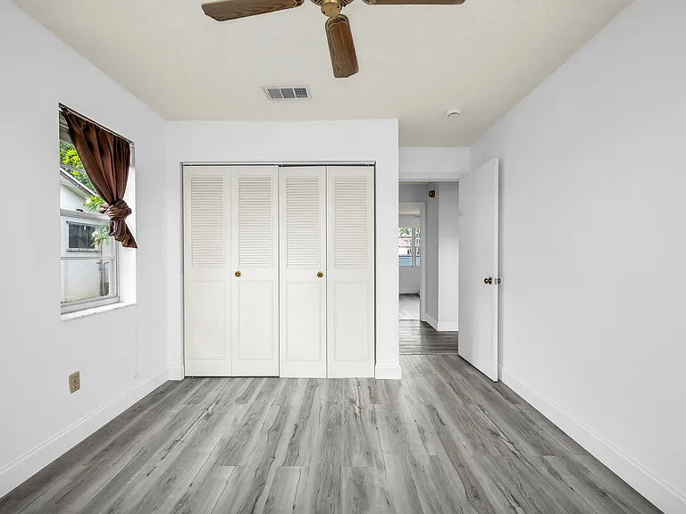 23073 SW 56th Ave — Photo 11