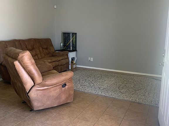 3rd image of 304 N Valentine St