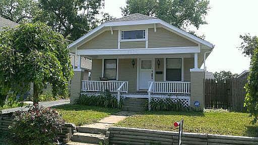 1st image of 2607 Essex Ave