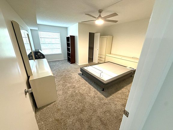 5th image of 14307 Bedford Dr APT 302