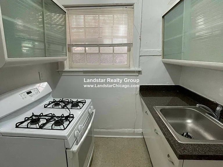 1454 Oak Ave #3E — Photo 16