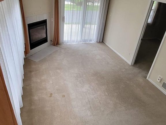 5th image of 955 Elderberry Cir Unit 103