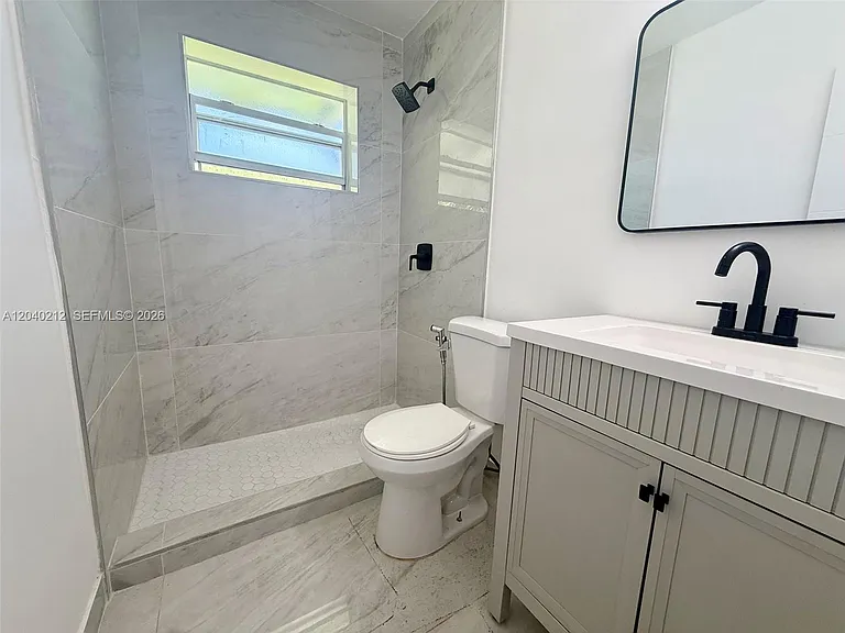 730 SW 5th St #1 — Photo 7