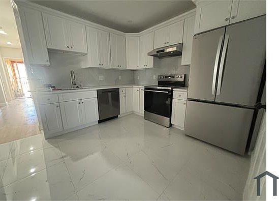 1st image of 6 Hallam St