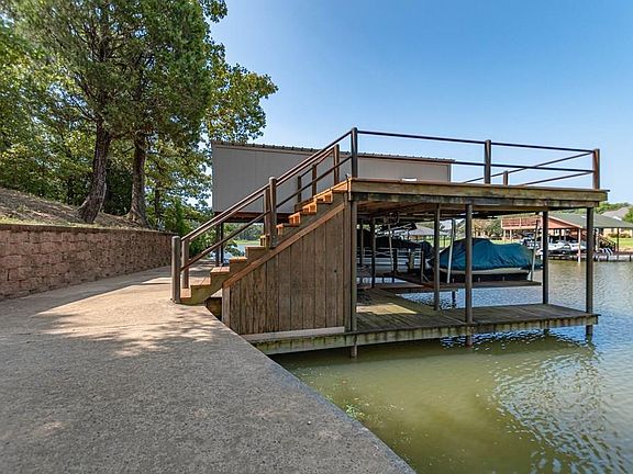 3rd image of 14160 Park Way