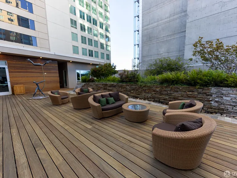 1160 Mission St #2102 — Photo 38