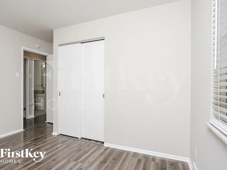7235 Forestate Dr — Photo 9