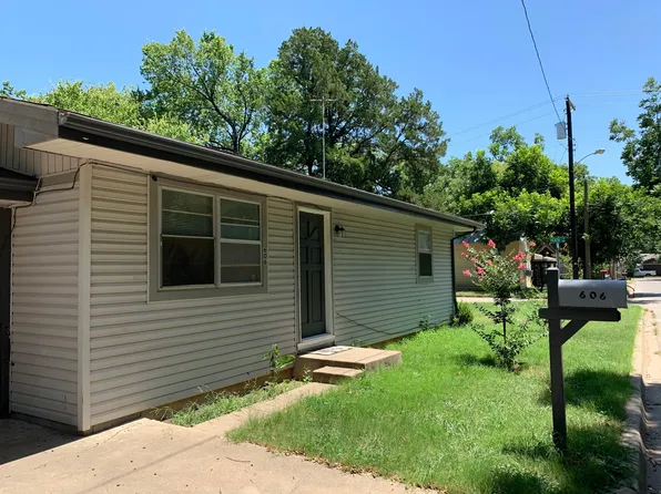 606 N Robinson St, Cleburne, TX 76031