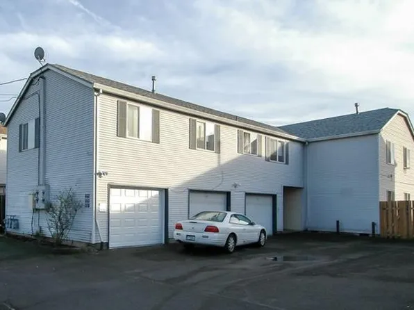 8230 SE Washington St, Portland, OR 97216